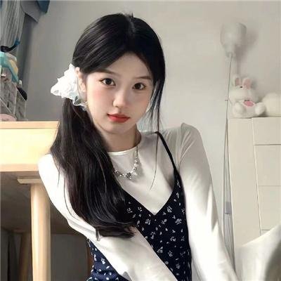 龙仁作家 海报